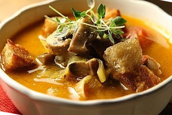 Вегетарианский суп из сушеных грибов