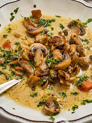 Вегетарианский суп из сушеных грибов