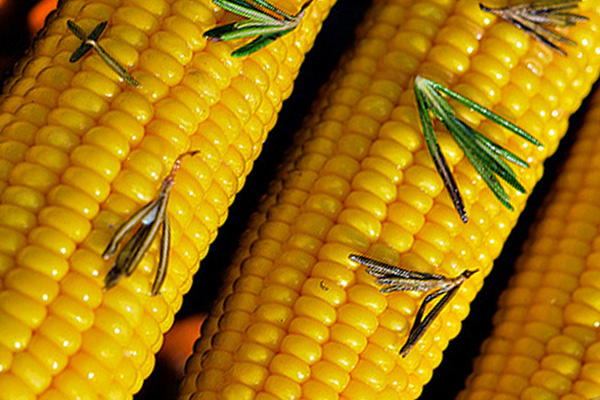 Готовим консервированную кукурузу