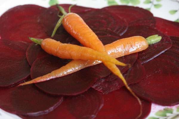 Как приготовить салат из свеклы и морковки