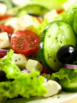 Готовим греческий салат с моцареллой - классический рецепт
