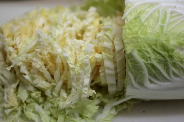 Как приготовить салат из китайской капусты