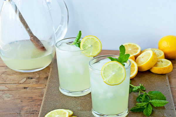Домашний лимонад для беременных - польза и вред