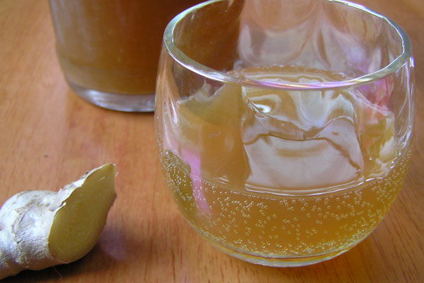 Как приготовить лимонад с имбирем и яблоком