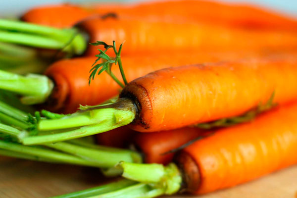 Морковь, как важный ингредиент для салата Оливье с колбасой