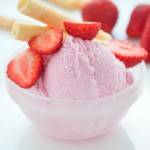 Как сделать клубничное мороженое дома