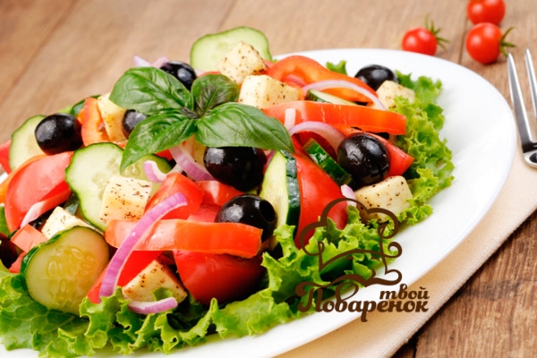 Греческий салат с сулугуни для гурманов - классический рецепт