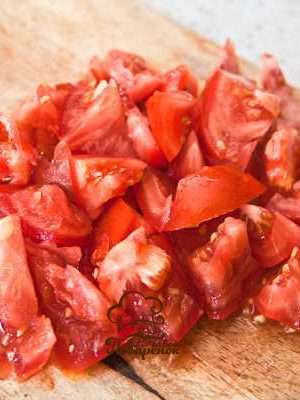 Пельмени с помидорами на сковородке - домашний рецепт
