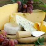Какой сыр использовать для мяса по-французски