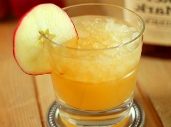 Яблочно-имбирный лимонад