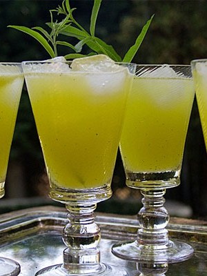 Как приготовить лимонад из ананаса