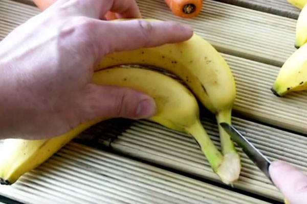 Как сделать украшение для детского стола из банана