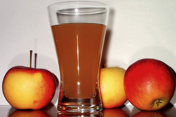 Как приготовить яблочный сок в домашних условиях