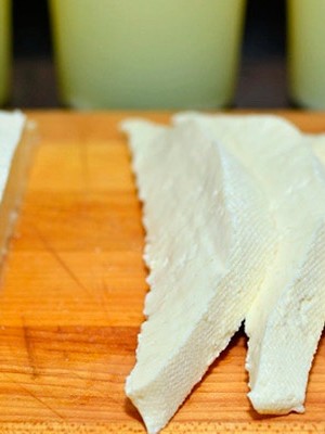 Как отжать имеретинский сыр