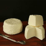 Сыр из кислого молока в домашних условиях