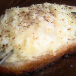 Яичница в хлебе с сыром пошаговый фоторецепт